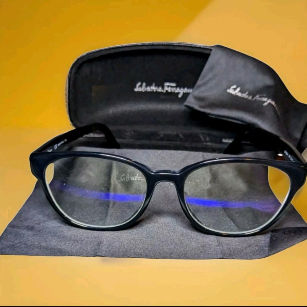 New-🌼Salvatore Ferragamo🌼 full inclusion SF2777, 210 Black, Made in Italy.